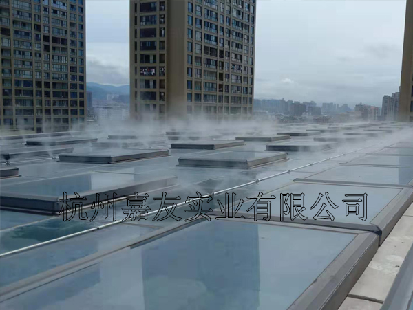 东阳银泰城商场安装“星欧注册”高压喷雾降温系统